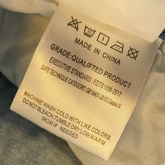 GB Design Woman's Jeans 32 With Embroidered Graphic Patches & Ripped Details - Picture 7 of 15